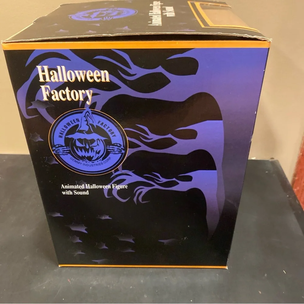 Vintage Gemmy Animated with Sound Witch Petting Cat w/ Light up Eyes - Picture 12 of 13